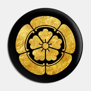 Oda Mon Japanese samurai clan faux gold on black Pin