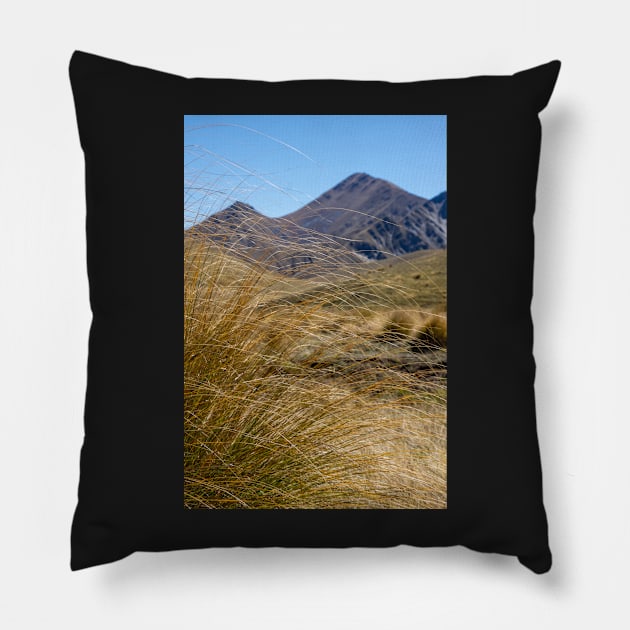 Golden tussock. Pillow by sma1050