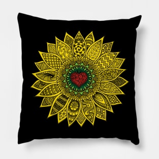 Beautiful and detailed sunflower with a heart at it's center Pillow