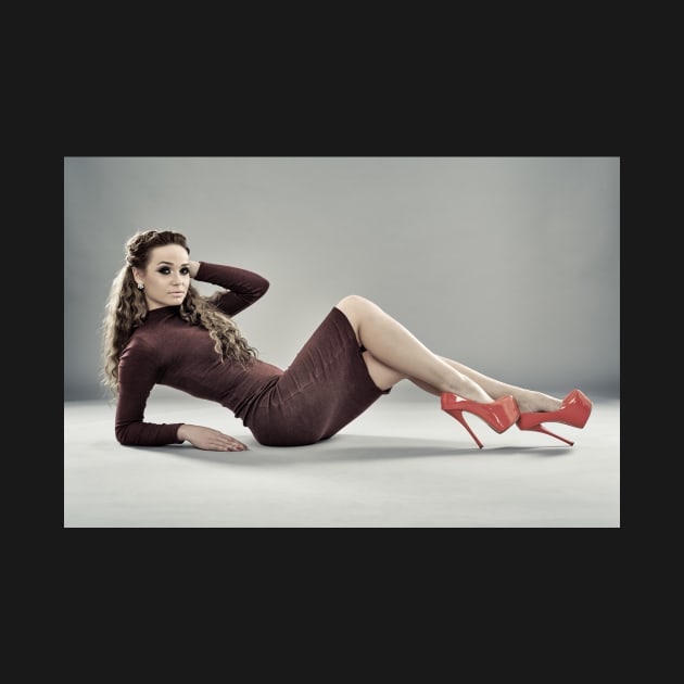 Fashion model on gray background, full length by naturalis