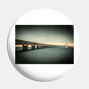 In the colorful evening light lies the Öresund Bridge, which connects Sweden and Denmark Pin