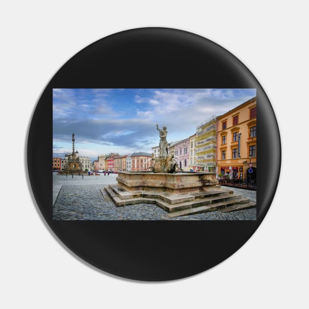 Neptune Fountain and the Marian column in Olomouc Pin by mitzobs