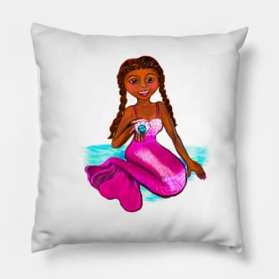 Anime mermaid holding a rare black pearl, brown eyes, Afro hair in two cane rows  and caramel brown skin - light background Pillow