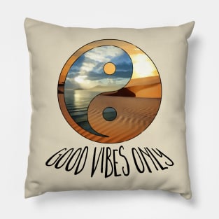 yin yang - good vibes only - black Pillow