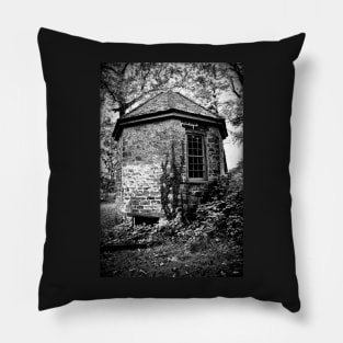 Highland Mansion - The Spring House Pillow