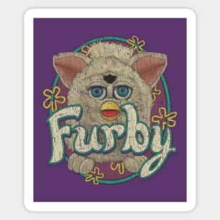 Sticker for Sale avec l'œuvre « Furby violet mignon » de l'artiste  AlbaDeWitt