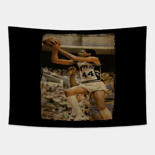 George Gervin Dunk Vintage Tapestry by CAH BLUSUKAN