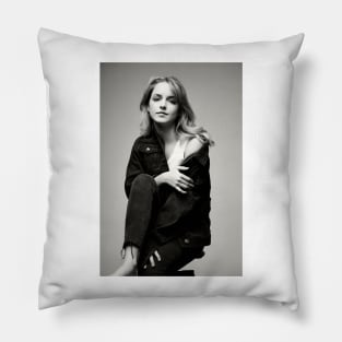 Mckenna Grace Is Set for Stardom Pillow