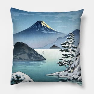 Fuji from Mitsuhama in Snow by Tsuchiya Koitsu Pillow