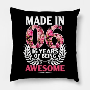 16th Birthday Gift Teen Girl Born In 2006 Floral 16 Year Old Pillow