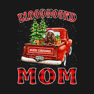 Christmas Bloodhound Mom Santa Hat Truck Tree Plaid Dog Mom Christmas T-Shirt