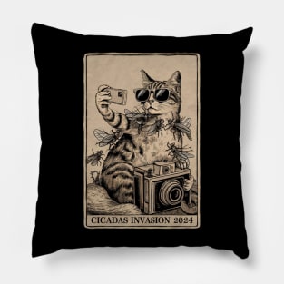 Funny Cat Selfie CICADAS Invasion 2024 - Vintage Tarot Card Pillow