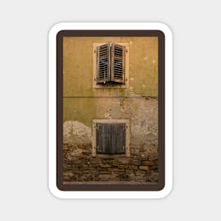 Windows in Izola, Slovenia Magnet