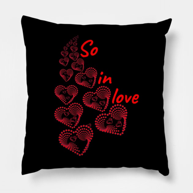 So in love valentin t shirt Pillow by Mr.Dom store