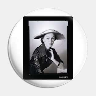 Women model vintage photo Pin