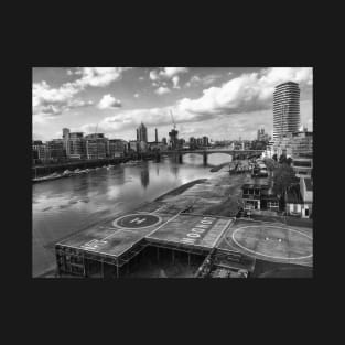 View of the River Thames from Battersea, London T-Shirt