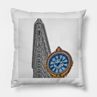 The Flatiron Building, New York City Pillow