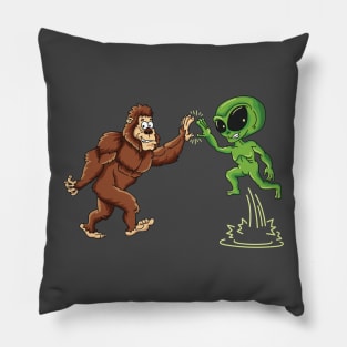 Bigfoot Alien High Five Yeti Conspiracy Believers Pillow