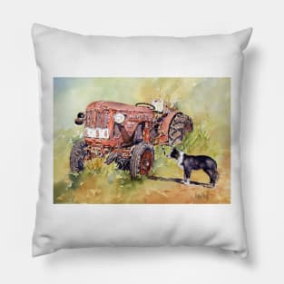 VINTAGE TRACTOR WITH BORDER COLLIE Pillow