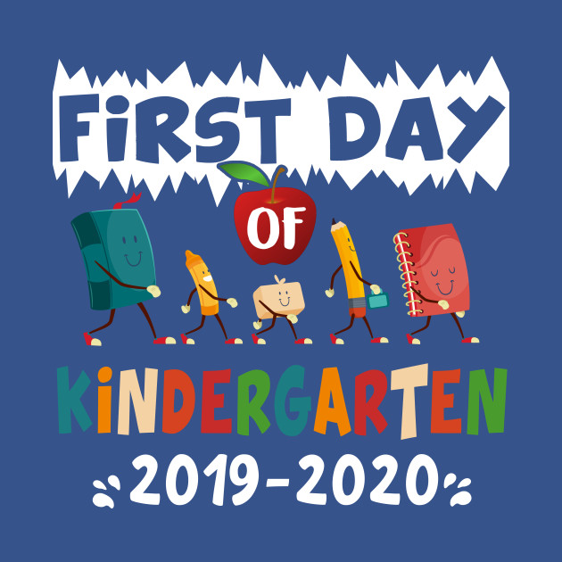 Disover First Day Of Kindergarten Heart For Teachers - First Day Of Kindergarten - T-Shirt