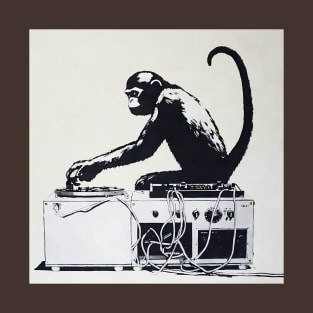 Banksy monkey playing on a vinyl record player T-Shirt