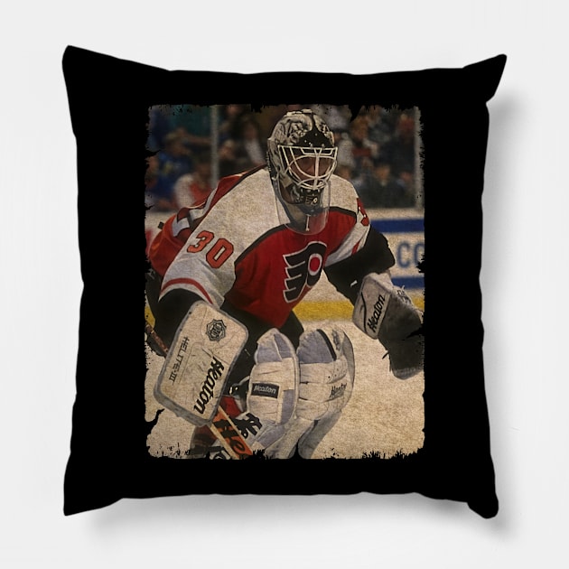 Garth Snow in Philadelphia Flyers, 1995 Pillow by Momogi Project