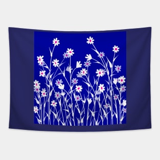 Weiße Blumen auf Blau. Weiß, rosa, blau. Tapestry