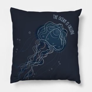 Jellyfish - underwater - the ocean is calling Pillow