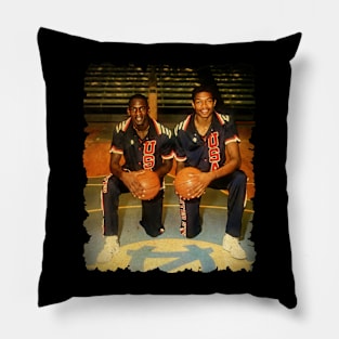 vintage usa team Pillow