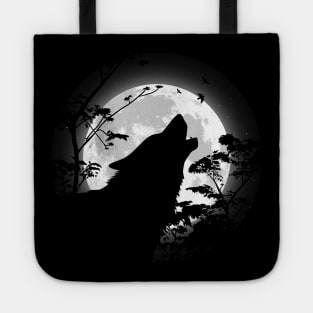 Howling wolf under the moon Tote