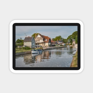 Boats moored up in Thurne Dyke Magnet