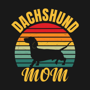 DACHSHUND MOM T-Shirt