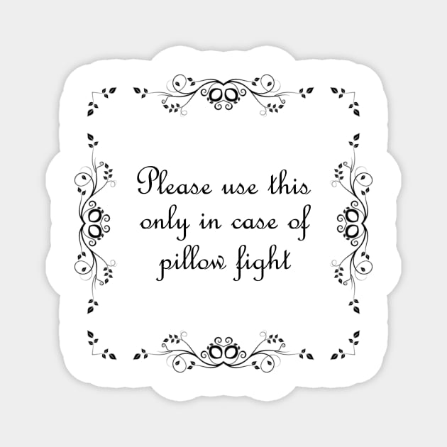 Pillow fight Magnet by Soll-E