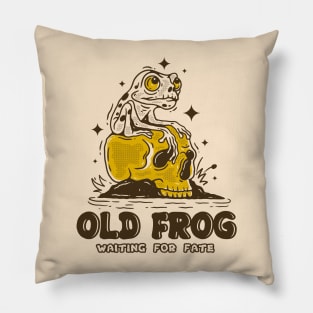 Old frog waiting for fate Pillow