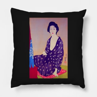 "Woman in a Summer Garment" by Hashiguchi Goyo (1920) TECHNICOLOR REMASTERED Pillow