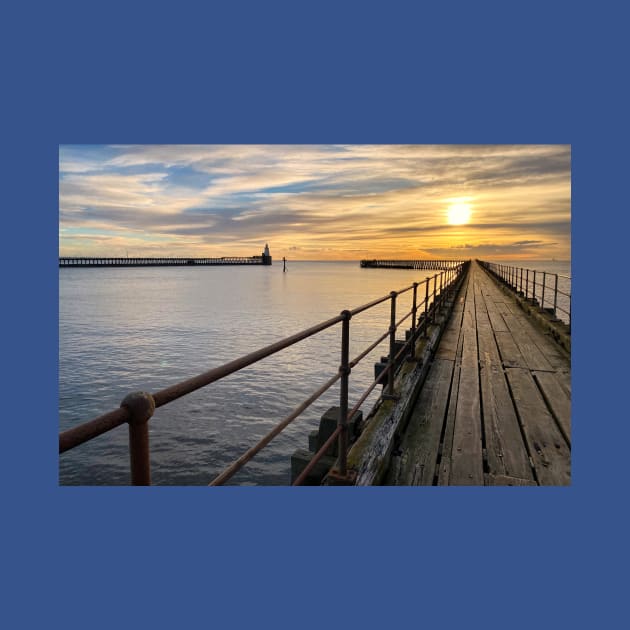 January sunrise at the mouth of the River Blyth - Landscape by Violaman