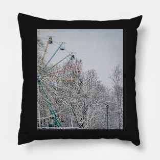 Old ferris wheel in snow Pillow