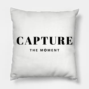 Photographer Gift Idea Capture the moment Aperture Graphic F Point Symbol Pillow