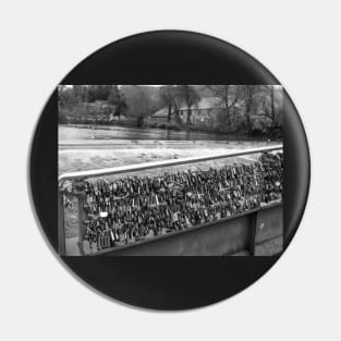 Love locks on the bridge over the River Wye in the Derbyshire town of Bakewell Pin