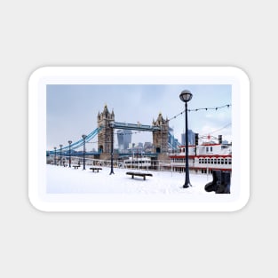 Tower Bridge in snow Magnet