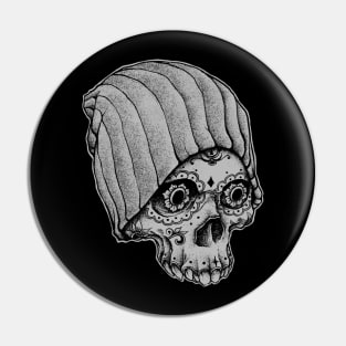 Skull Beaine Pin