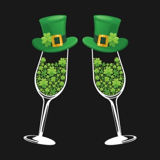 Shamrock Wine Glass Leprechaun Hat St. Patrick's Day Gift T-Shirt