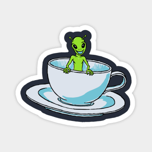 Flying (Cup and) Saucer Magnet