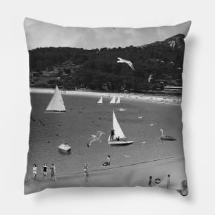 Rodas Beach. Cies Islands. Spain Pillow