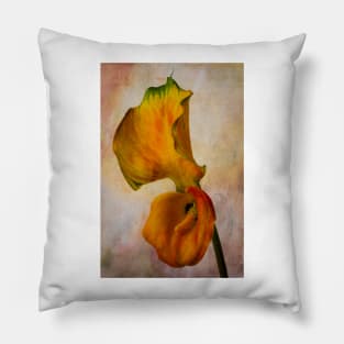 Yellow Calla Lily With Leaf Pillow