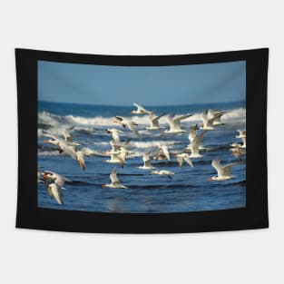 SEA BIRDS AND THE BLUE OCEAN DESIGN Tapestry