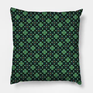 Shamrock mosaic Pillow