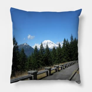 Mt Rainer Overlook By The Road Pillow