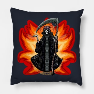 Lady death on fire / Santa muerte con flamas por sirako Pillow