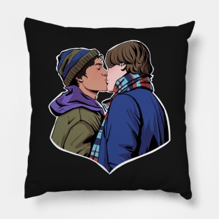 Wilhelm and Simon kissing | Young Royals fanart Pillow